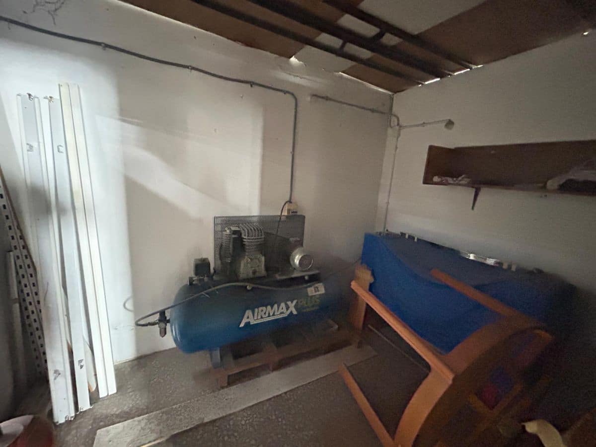 1 quarto Empresa para venda em Crevillente / Crevillent - 255 000 € (Ref: 10035895)