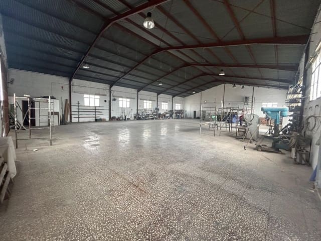 1 quarto Empresa para venda em Crevillente / Crevillent - 255 000 € (Ref: 10035895)