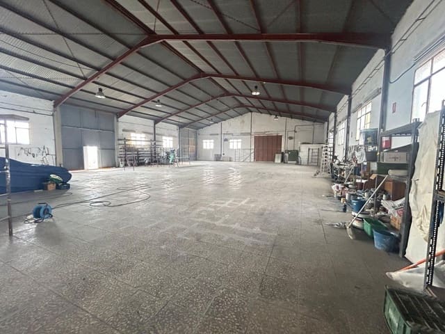1 quarto Empresa para venda em Crevillente / Crevillent - 255 000 € (Ref: 10035895)