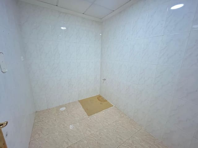 2 slaapkamer Commercieel te koop in Crevillente / Crevillent - € 110.000 (Ref: 10035898)