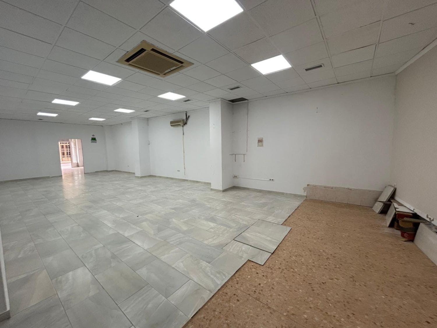 2 chambre Local Commercial à vendre à Crevillente / Crevillent - 110 000 € (Ref: 10035898)