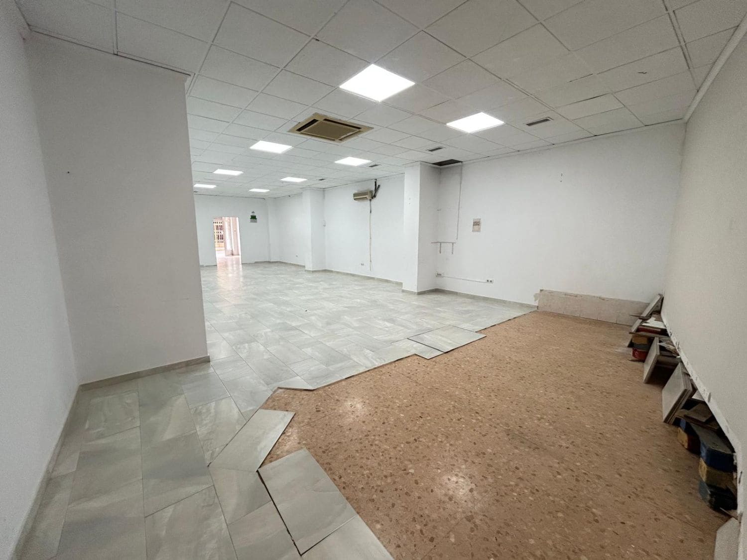 2 chambre Local Commercial à vendre à Crevillente / Crevillent - 110 000 € (Ref: 10035898)