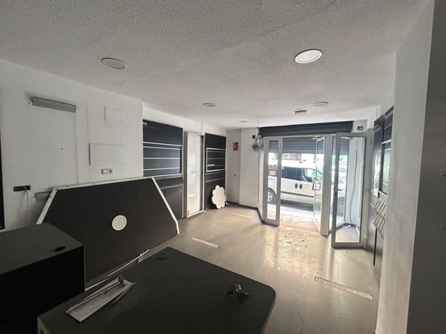 3 sovrum Kommersiell att hyra i Crevillente / Crevillent - 600 € (Ref: 10035900)