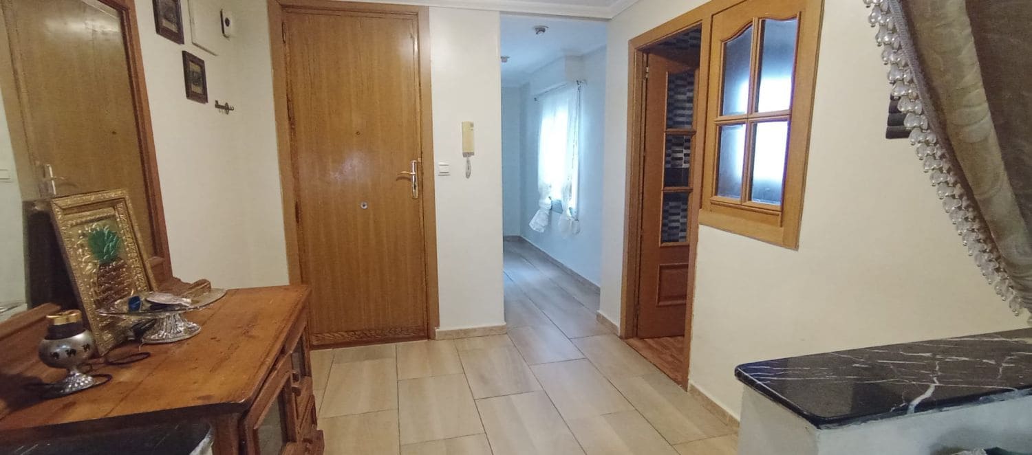 4 bedroom Flat for sale in Crevillente / Crevillent - € 124,000 (Ref: 10035904)