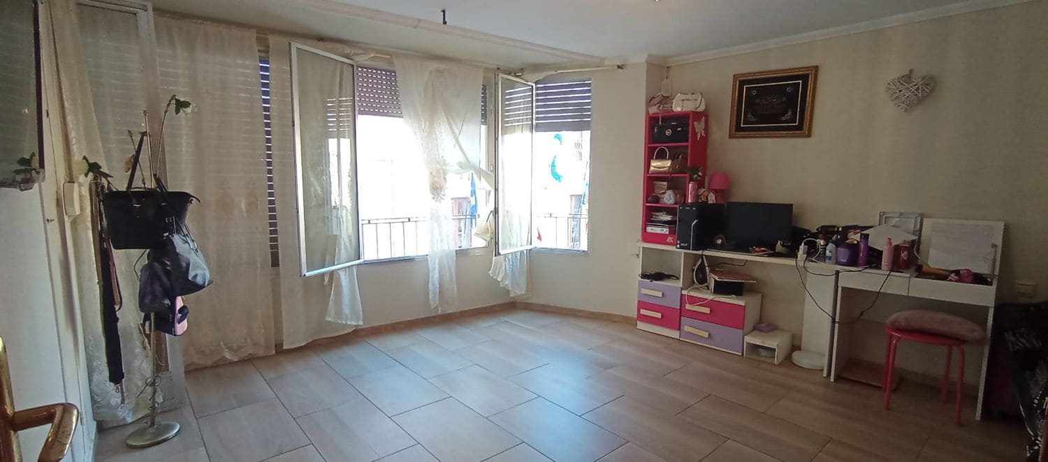4 bedroom Flat for sale in Crevillente / Crevillent - € 124,000 (Ref: 10035904)