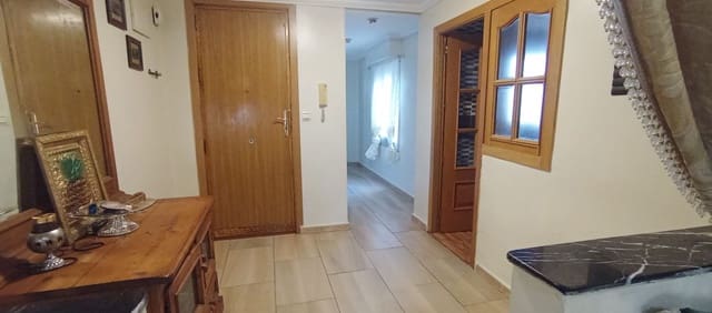 4 makuuhuone Asunto myytävänä paikassa Crevillente / Crevillent - 124 000 € (Ref: 10035904)