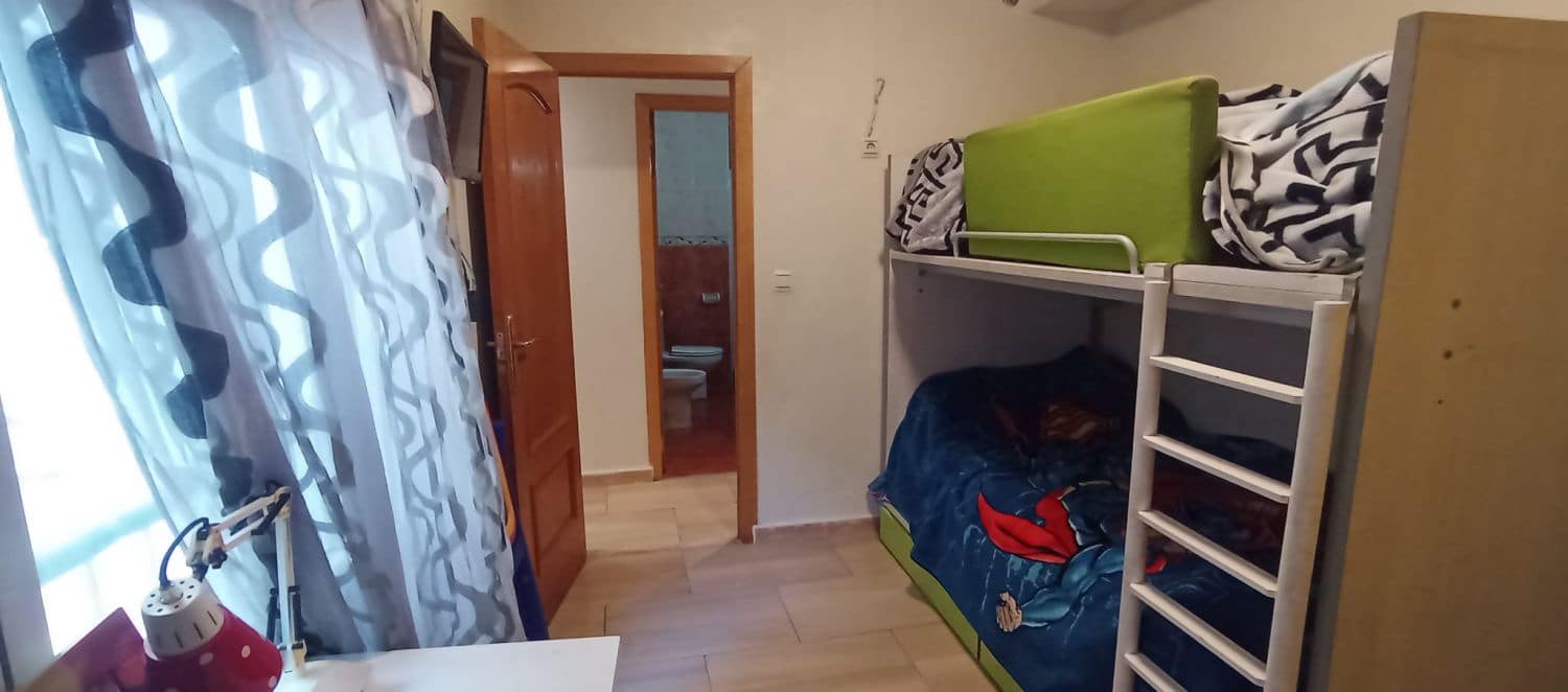 4 bedroom Flat for sale in Crevillente / Crevillent - € 124,000 (Ref: 10035904)