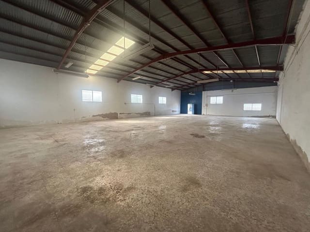 Yritys myytävänä paikassa Crevillente / Crevillent - 126 000 € (Ref: 10035906)