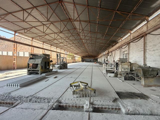 Entreprise à vendre à Cox - 2 700 000 € (Ref: 10042670)