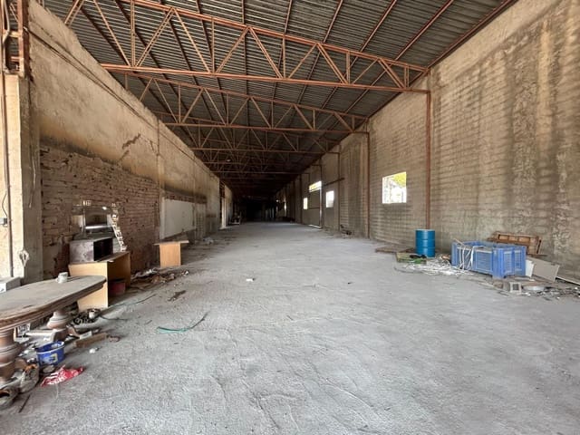 Entreprise à vendre à Cox - 2 700 000 € (Ref: 10042670)