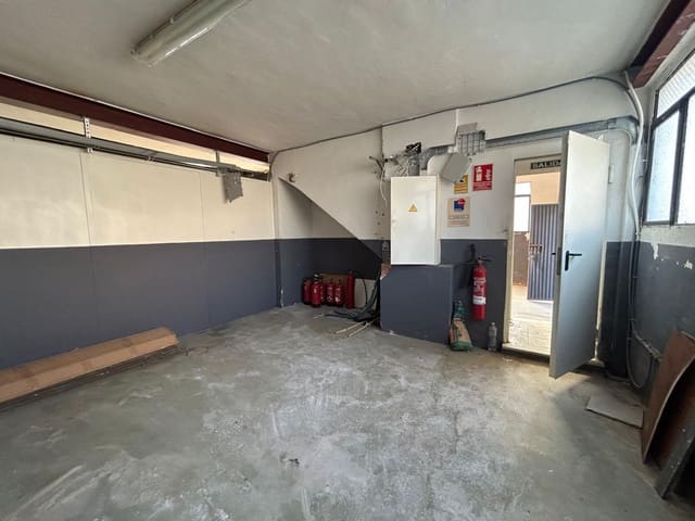 4 chambre Entreprise à vendre à Crevillente / Crevillent - 210 000 € (Ref: 10042672)
