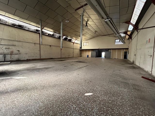 4 sypialnia Biznes do wynajęcia w Crevillente / Crevillent - 1 200 € (Ref: 10042673)