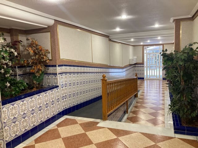 2 soverom Penthouse til salgs i Torrevieja - € 180 000 (Ref: 10044702)