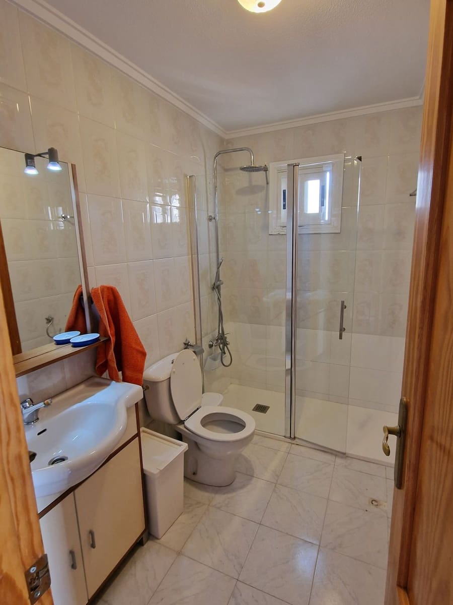 2 bedroom Villa for sale in Torrevieja - € 232,000 (Ref: 10109080)