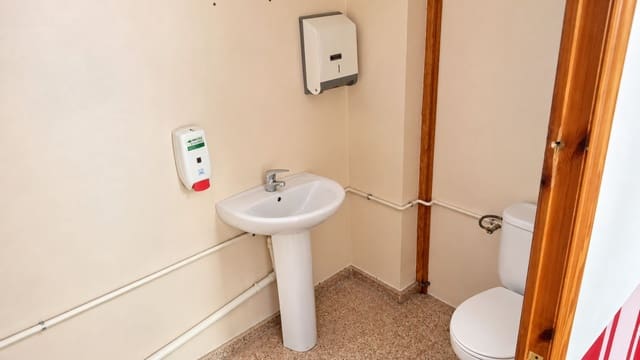 Komercyjne do wynajęcia w Crevillente / Crevillent - 400 € (Ref: 10109081)