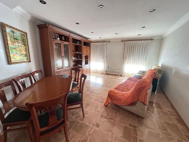 3 makuuhuone Omakotitalo myytävänä paikassa Crevillente / Crevillent mukana 
autotalli - 295 000 € (Ref: 10180778)