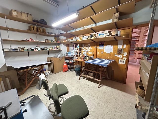 Komercyjne na sprzedaż w Crevillente / Crevillent - 129 500 € (Ref: 3752215)