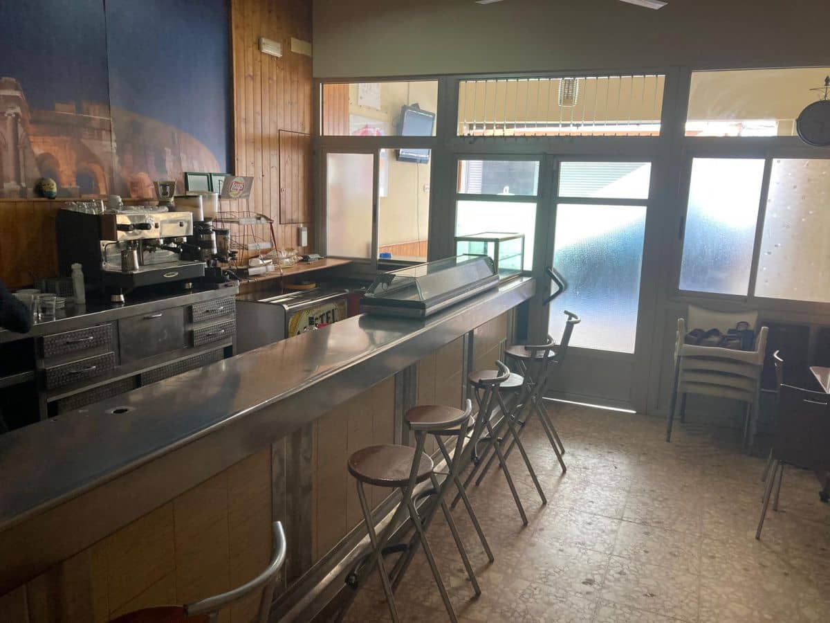 Commercieel te koop in Crevillente / Crevillent - € 65.000 (Ref: 8359443)
