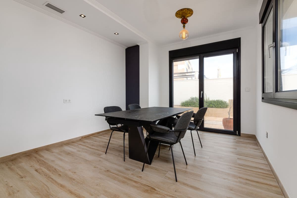 4 Zimmer Villa zu verkaufen in Cabo Cervera - 990.000 € (Ref: 8417499)