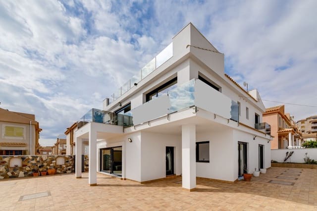 4 Zimmer Villa zu verkaufen in Cabo Cervera, Torrevieja - 990.000 € (Ref: 8417499)
