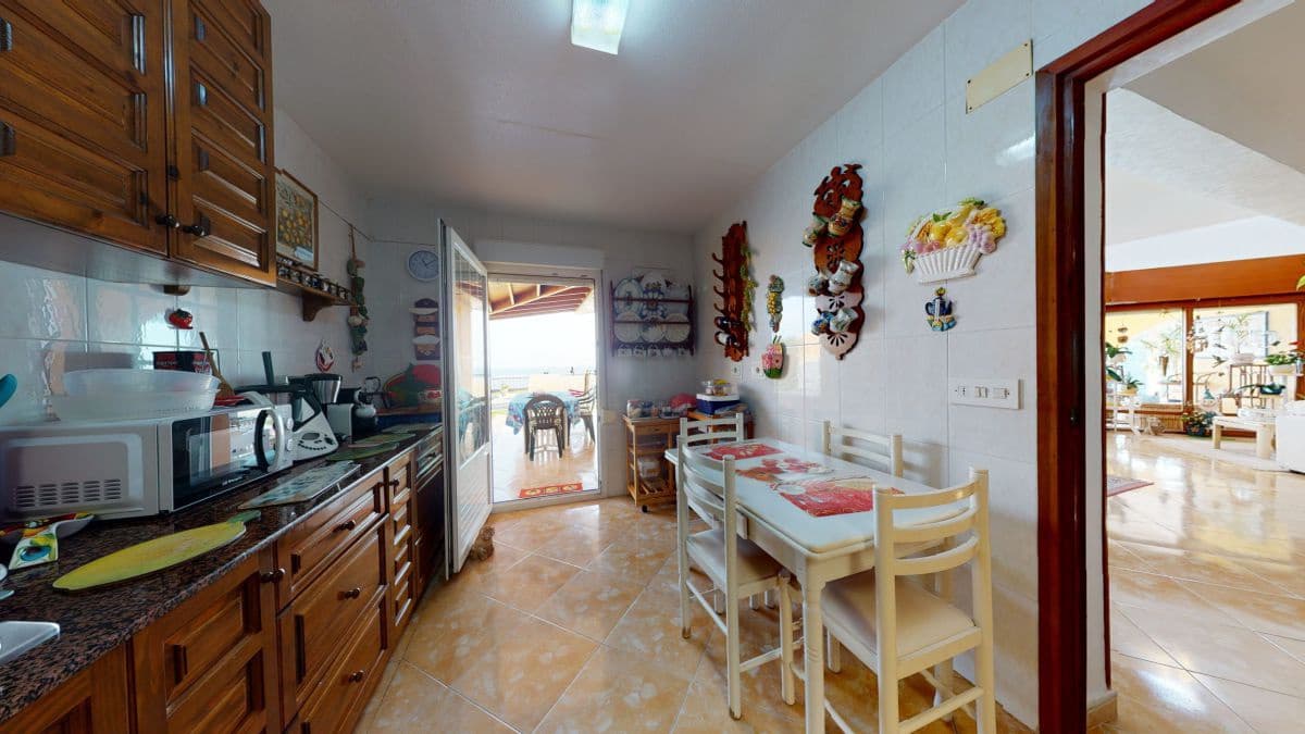 8 bedroom Villa for sale in Cabo Roig - € 4,900,000 (Ref: 8576286)