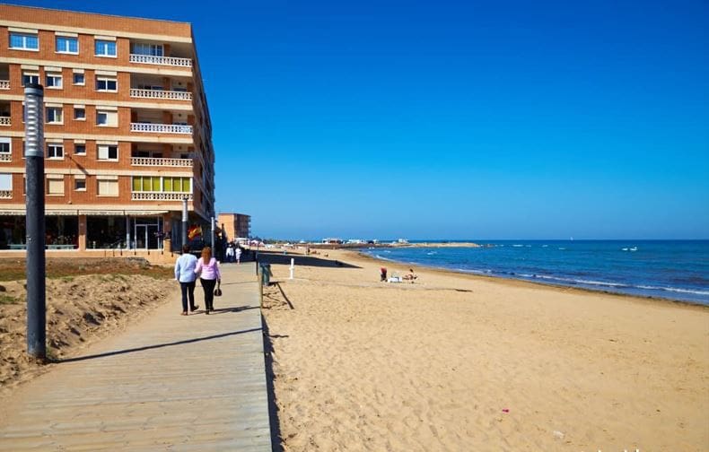 3 soveværelse Lejlighed til salg i Torrevieja - € 175.000 (Ref: 8723752)