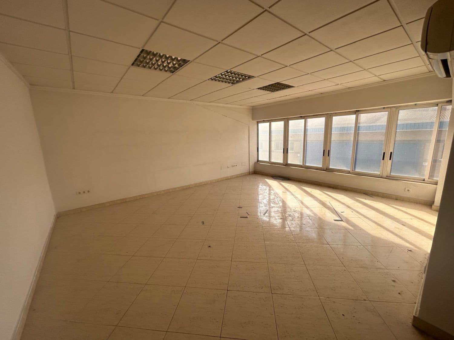 4 slaapkamer Bedrijf te koop in Crevillente / Crevillent - € 735.000 (Ref: 9588013)