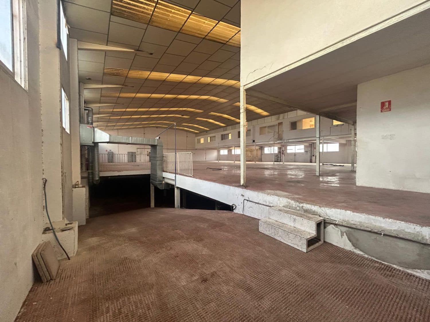 4 slaapkamer Bedrijf te koop in Crevillente / Crevillent - € 735.000 (Ref: 9588013)