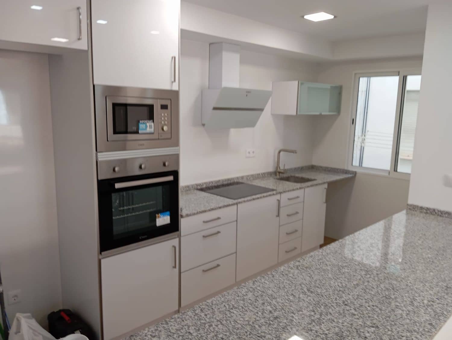 3 bedroom Apartment for sale in Torrevieja with garage - € 240,000 (Ref: 9588017)