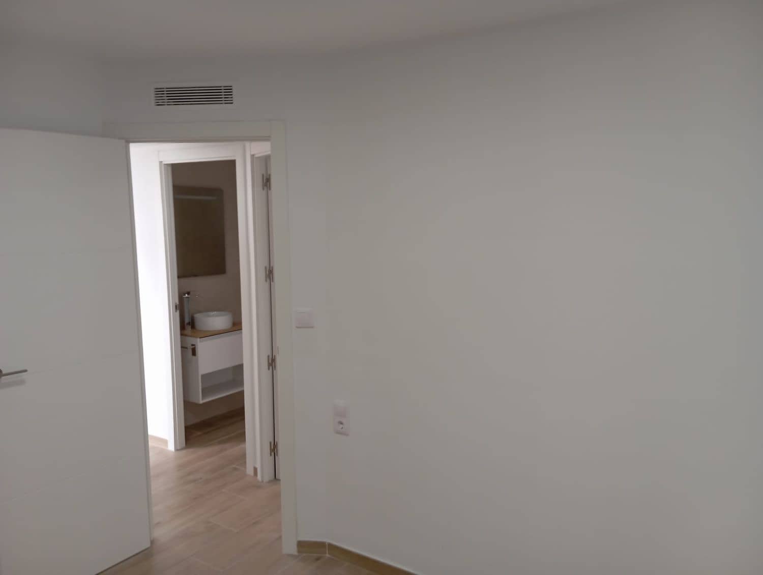 3 bedroom Apartment for sale in Torrevieja with garage - € 240,000 (Ref: 9588017)