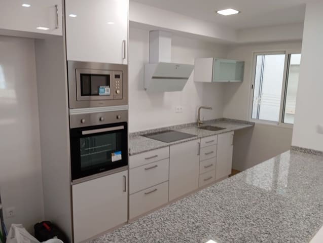 3 bedroom Apartment for sale in Torrevieja with garage - € 240,000 (Ref: 9588017)