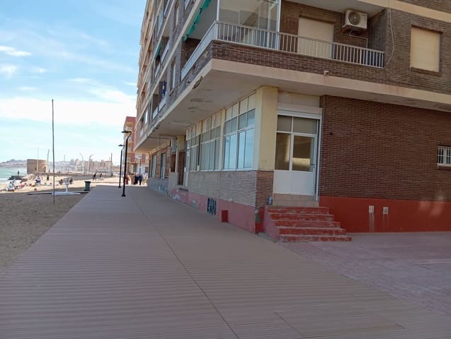 3 bedroom Apartment for sale in Torrevieja with garage - € 240,000 (Ref: 9588017)
