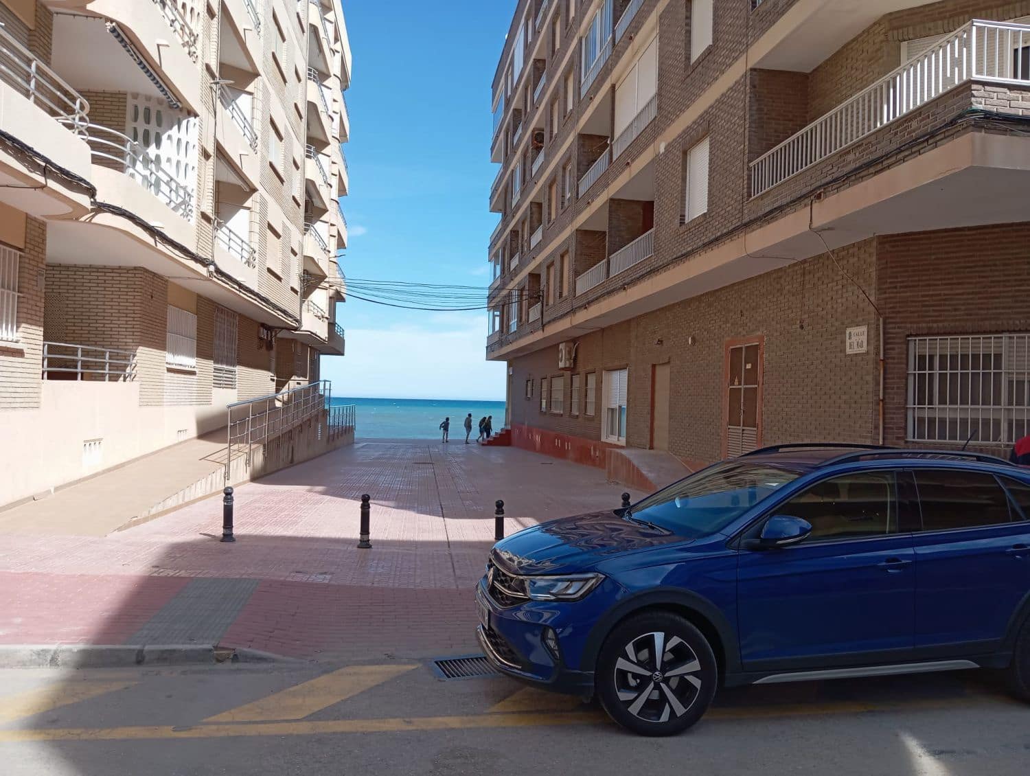 3 bedroom Apartment for sale in Torrevieja with garage - € 240,000 (Ref: 9588017)