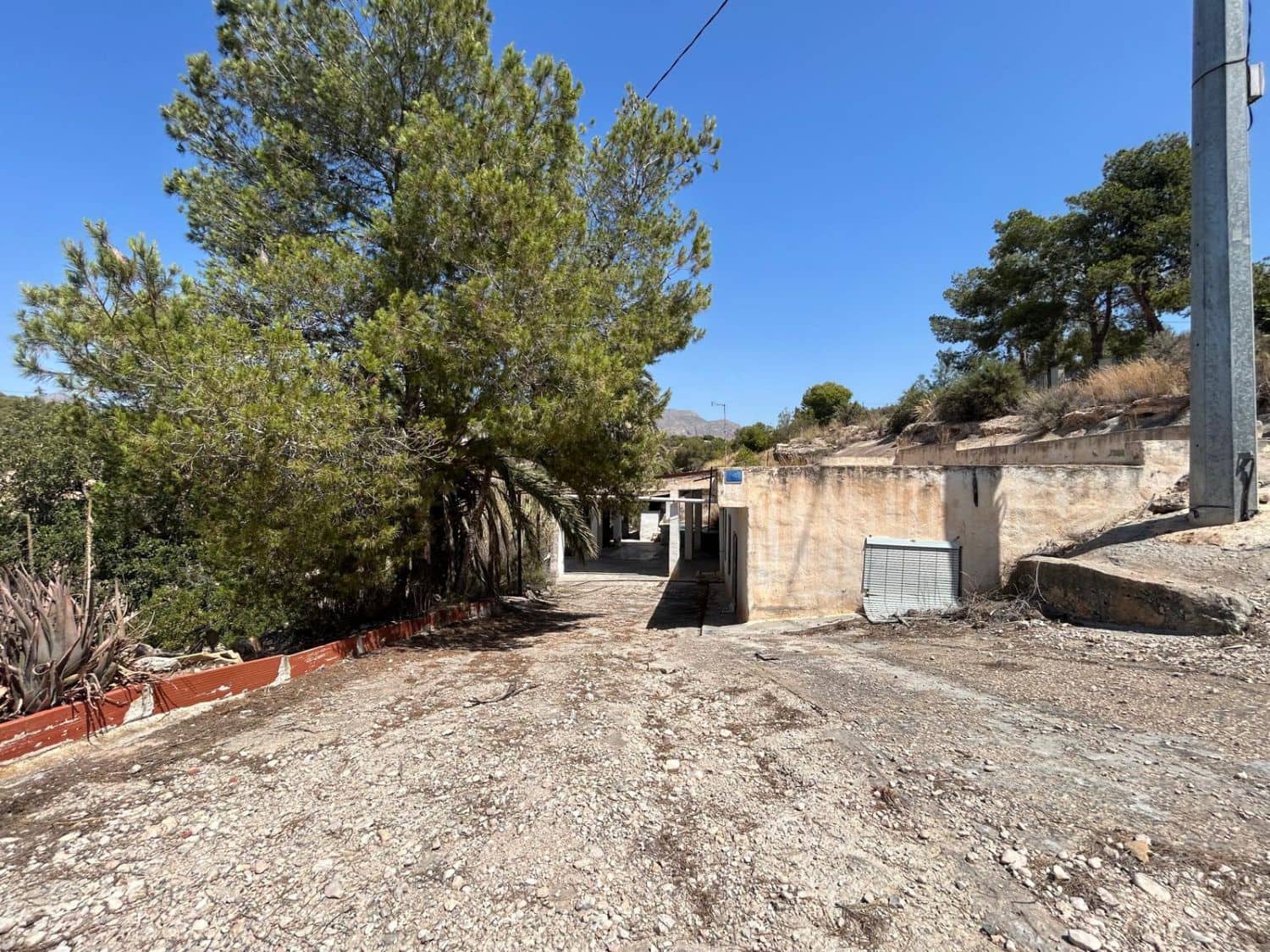 6 bedroom Finca/Country House for sale in Crevillente / Crevillent - € 129,000 (Ref: 9588019)