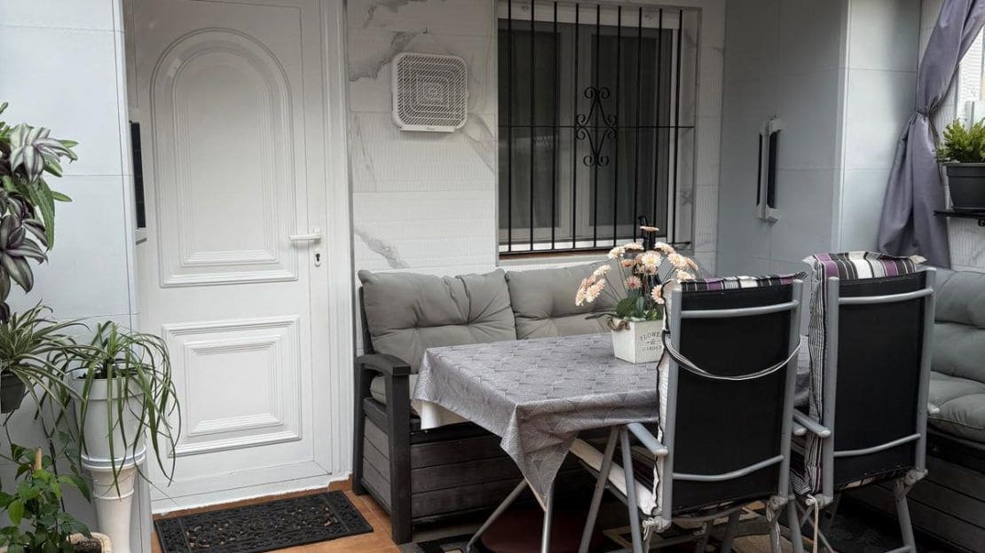 3 sypialnia Dom szeregowy na sprzedaż w Torrevieja - 180 000 € (Ref: 9588027)