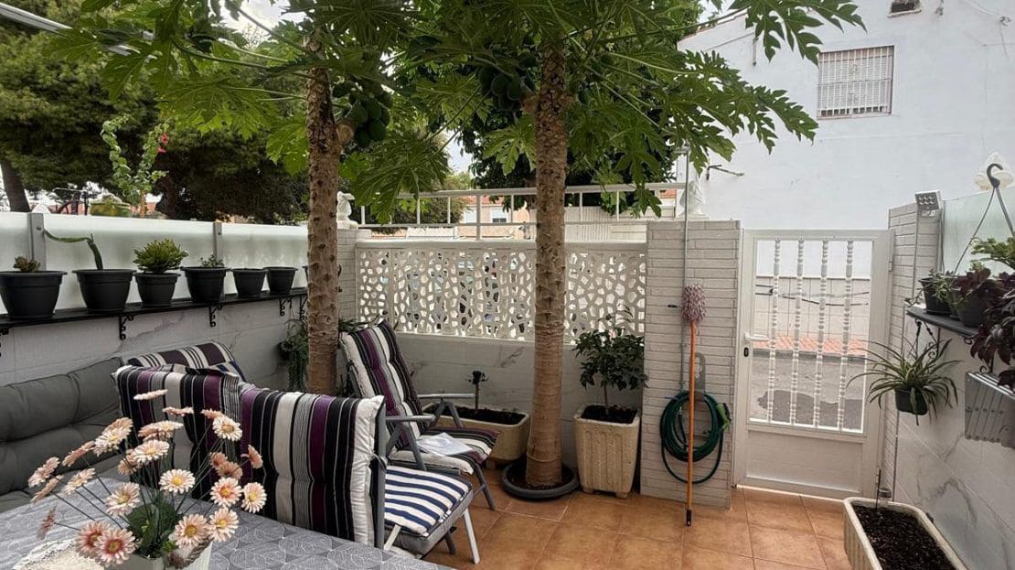 3 sypialnia Dom szeregowy na sprzedaż w Torrevieja - 180 000 € (Ref: 9588027)