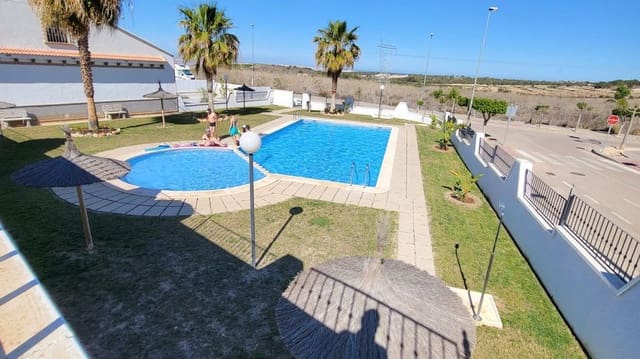 3 soveværelse Byhus til salg i San Miguel de Salinas med garage - € 229.000 (Ref: 9588028)