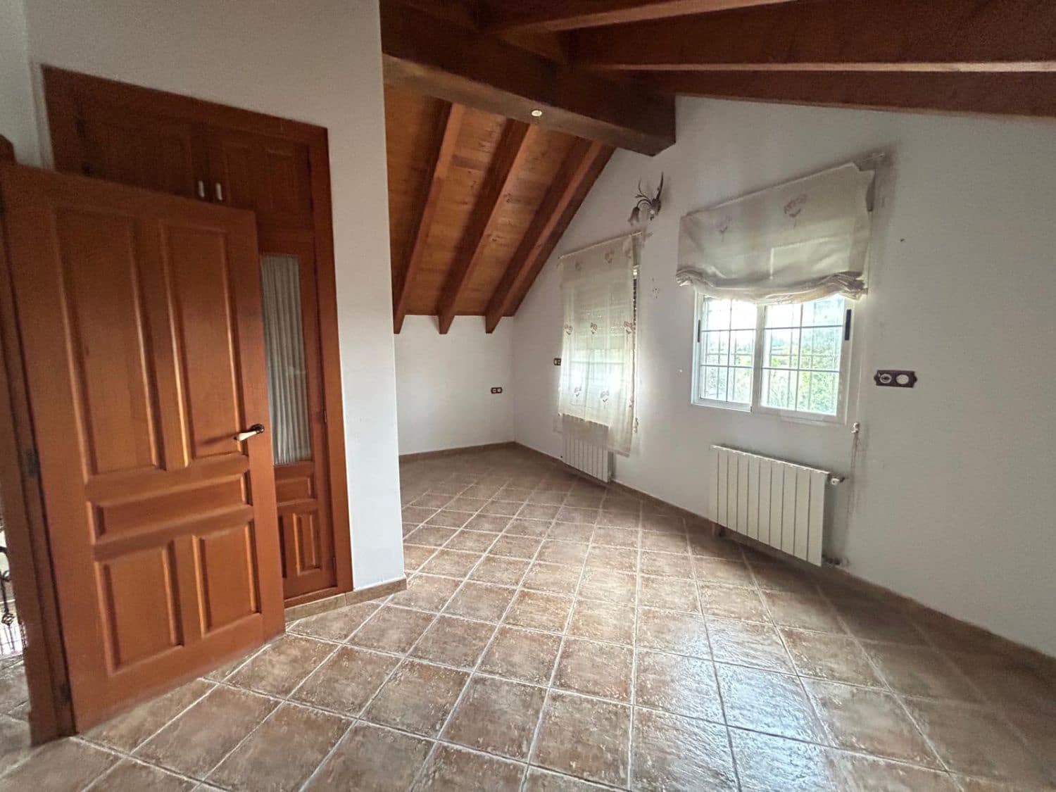 5 makuuhuone Maalaistalo myytävänä paikassa Catral mukana 
autotalli - 600 000 € (Ref: 9590941)