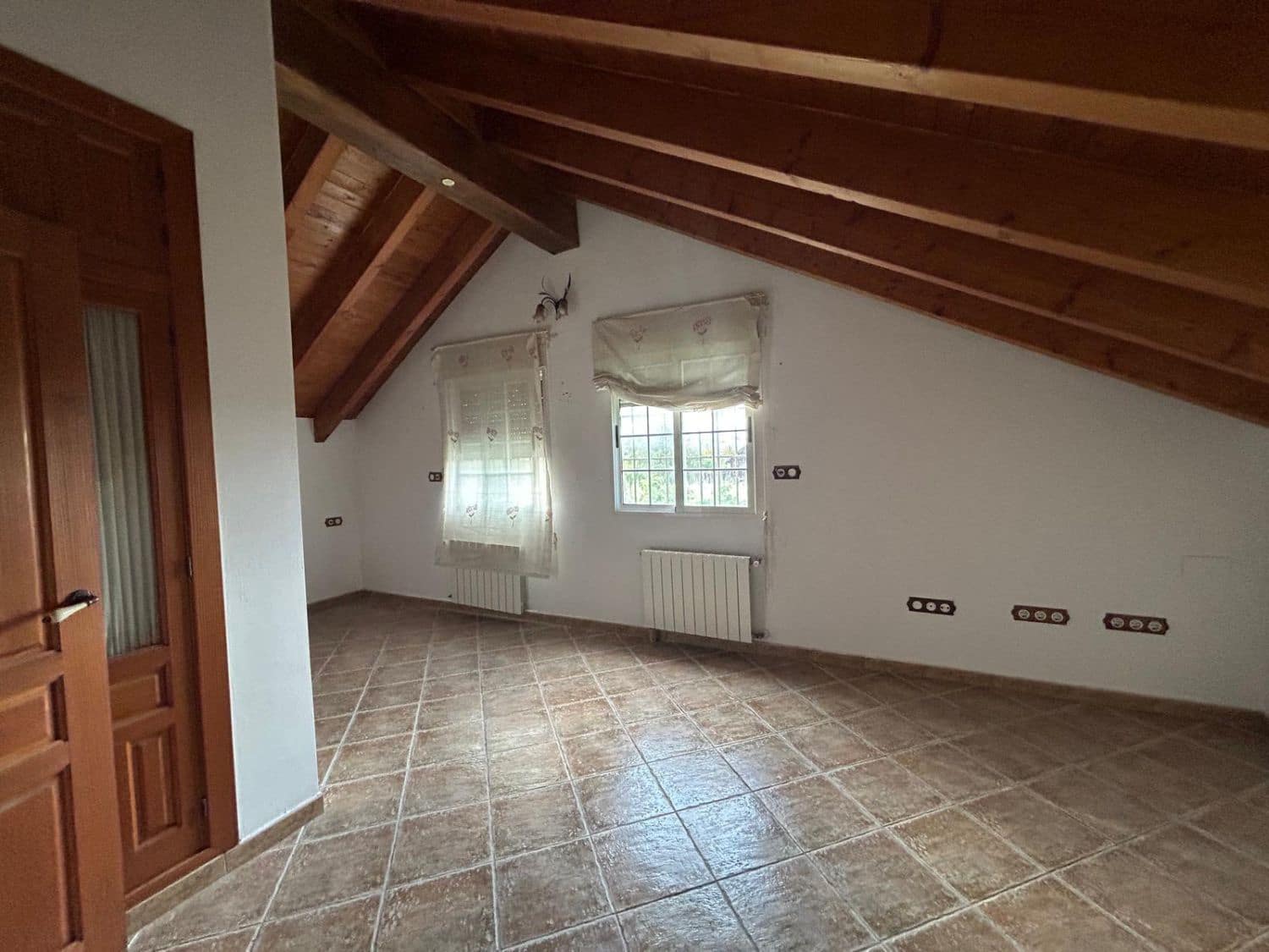 5 makuuhuone Maalaistalo myytävänä paikassa Catral mukana 
autotalli - 600 000 € (Ref: 9590941)