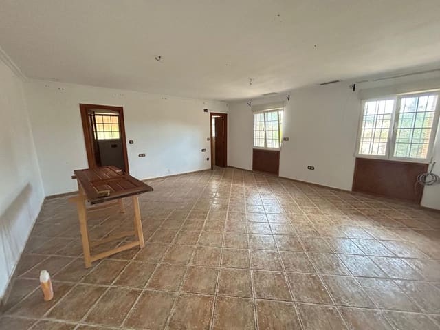 5 makuuhuone Maalaistalo myytävänä paikassa Catral mukana 
autotalli - 600 000 € (Ref: 9590941)