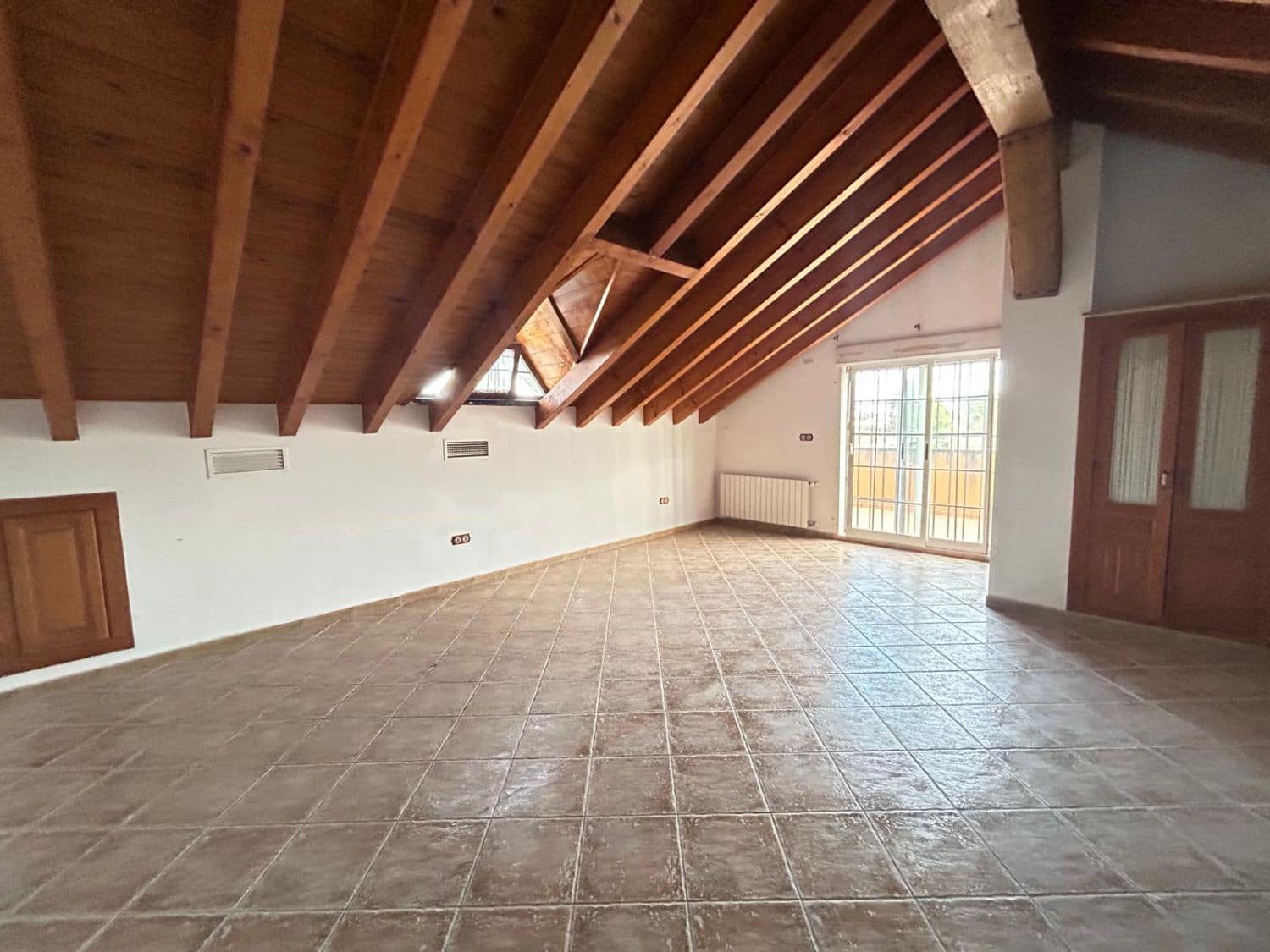 5 makuuhuone Maalaistalo myytävänä paikassa Catral mukana 
autotalli - 600 000 € (Ref: 9590941)