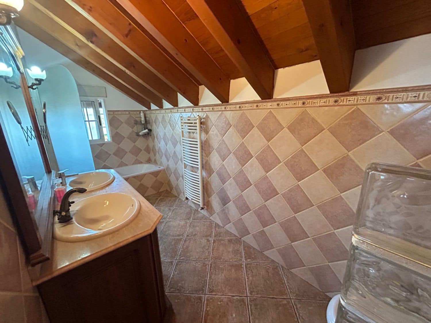 5 makuuhuone Maalaistalo myytävänä paikassa Catral mukana 
autotalli - 600 000 € (Ref: 9590941)