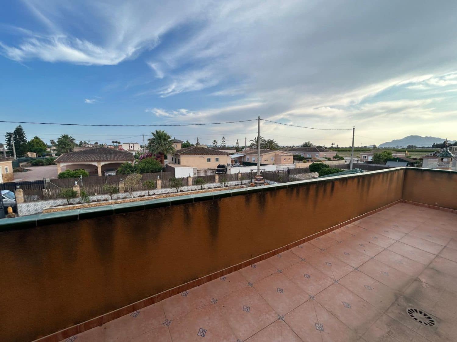 5 makuuhuone Maalaistalo myytävänä paikassa Catral mukana 
autotalli - 600 000 € (Ref: 9590941)