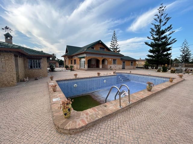 5 makuuhuone Maalaistalo myytävänä paikassa Catral mukana 
autotalli - 600 000 € (Ref: 9590941)