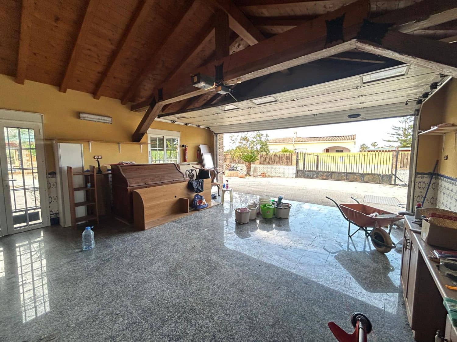 5 makuuhuone Maalaistalo myytävänä paikassa Catral mukana 
autotalli - 600 000 € (Ref: 9590941)