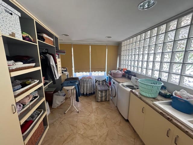 4 chambre Finca/Maison de Campagne à vendre à Albatera avec garage - 396 000 € (Ref: 9590942)