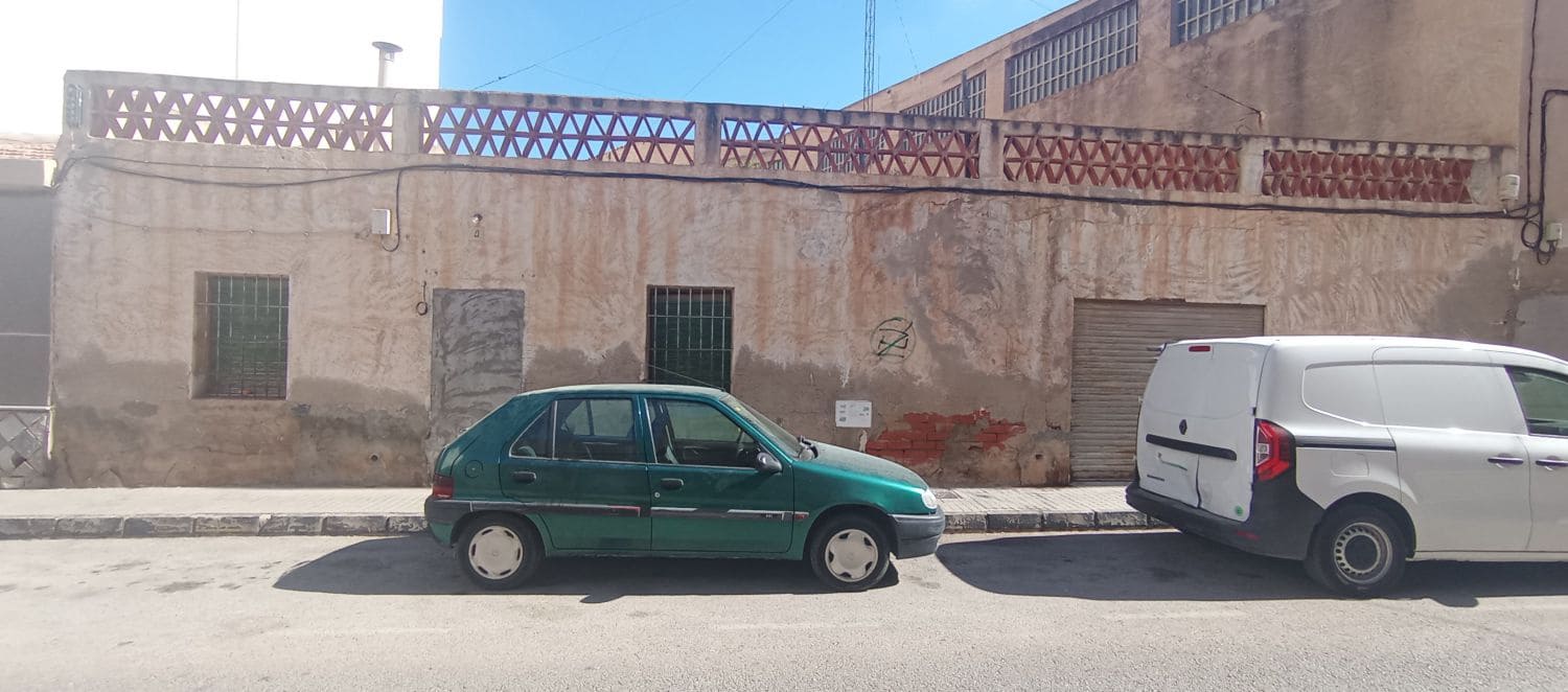 3 bedroom Townhouse for sale in Crevillente / Crevillent with garage - € 80,000 (Ref: 9590957)