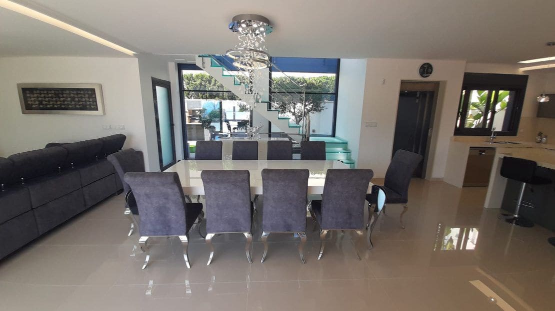 5 slaapkamer Villa te koop in San Miguel de Salinas - € 849.000 (Ref: 9590961)