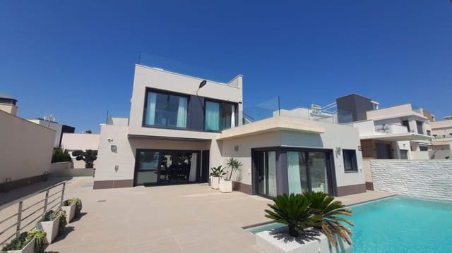 5 slaapkamer Villa te koop in San Miguel de Salinas - € 849.000 (Ref: 9590961)