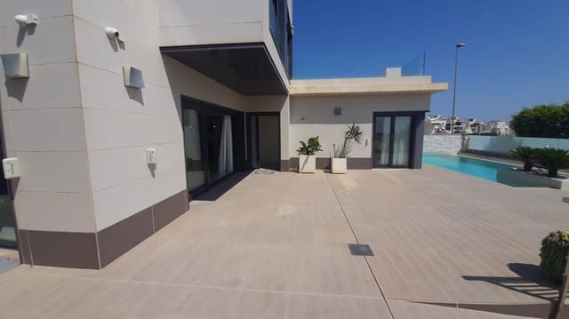5 slaapkamer Villa te koop in San Miguel de Salinas - € 849.000 (Ref: 9590961)